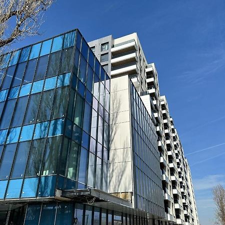 Urban Flats Apartment Bukares Bagian luar foto