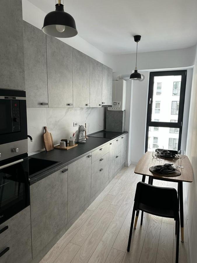Urban Flats Apartment Bukares Bagian luar foto