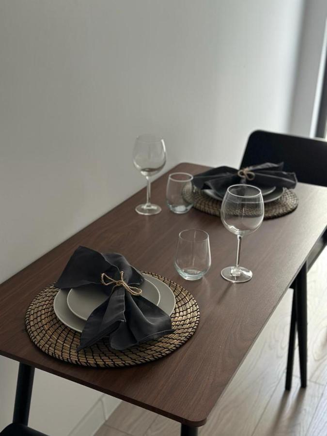 Urban Flats Apartment Bukares Bagian luar foto