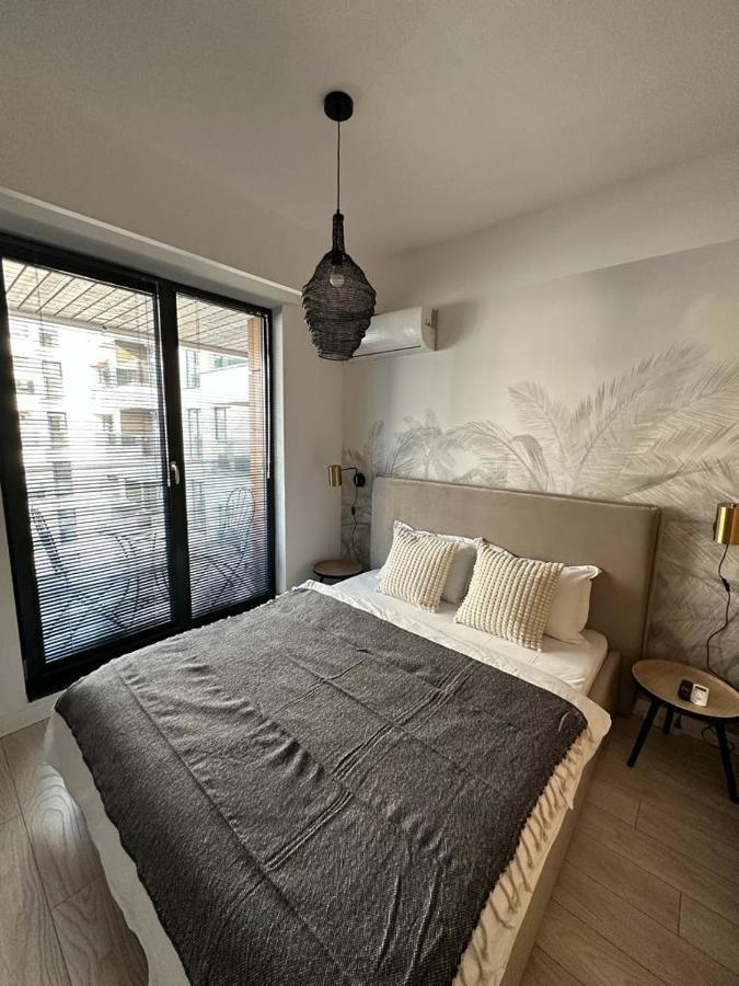 Urban Flats Apartment Bukares Bagian luar foto
